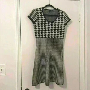 SAKS FIFTH AVE BLACK Houndstooth Sweater Dress Medium